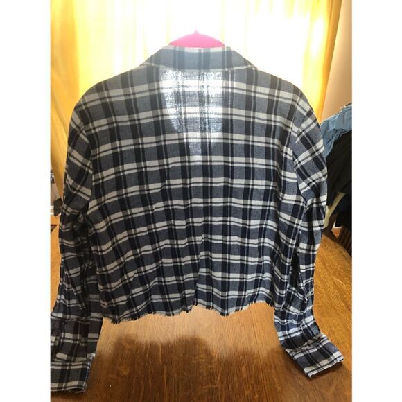 ELIZABETH AND JAMES BUCKLEY PLAID FRAYED HEM SHIRT Size Large - Picture 6 of 12